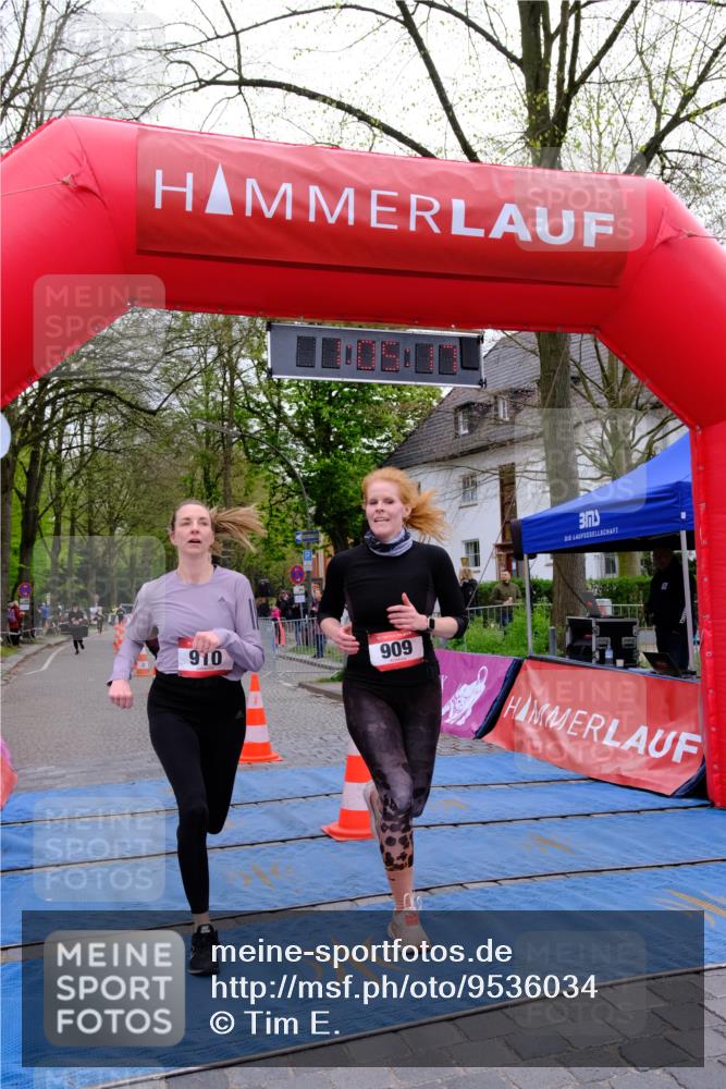 19.04.2026 - Hammer Lauf Tim E. http://msf.ph/oto/9536034 19.04.2026 10:50:25 Ziel 909, 910, 1639 meine-sportfotos.de