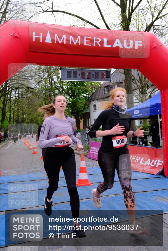 19.04.2026 - Hammer Lauf Tim E. http://msf.ph/oto/9536037 19.04.2026 10:50:25 Ziel 909, 910, 1639 meine-sportfotos.de