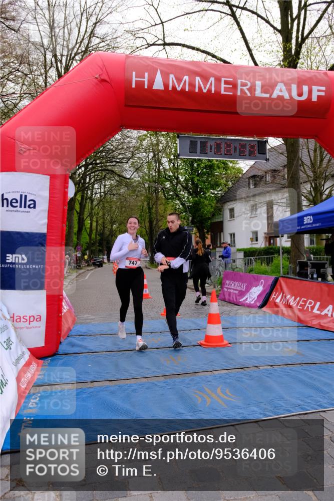 19.04.2026 - Hammer Lauf Tim E. http://msf.ph/oto/9536406 19.04.2026 10:54:07 Ziel 747, 748, 756 meine-sportfotos.de