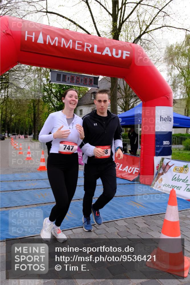 19.04.2026 - Hammer Lauf Tim E. http://msf.ph/oto/9536421 19.04.2026 10:54:08 Ziel 747, 748, 756 meine-sportfotos.de