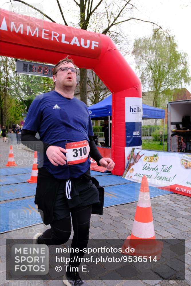 19.04.2026 - Hammer Lauf Tim E. http://msf.ph/oto/9536514 19.04.2026 10:55:01 Ziel 210, 310 meine-sportfotos.de
