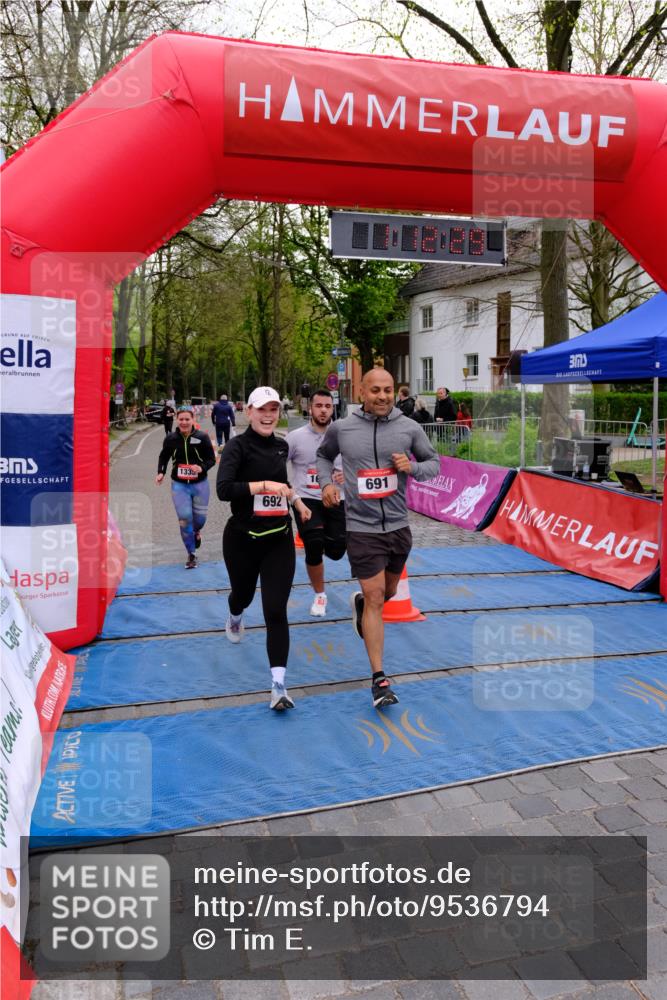 19.04.2026 - Hammer Lauf Tim E. http://msf.ph/oto/9536794 19.04.2026 10:57:37 Ziel 691, 692, 1335, 1633 meine-sportfotos.de