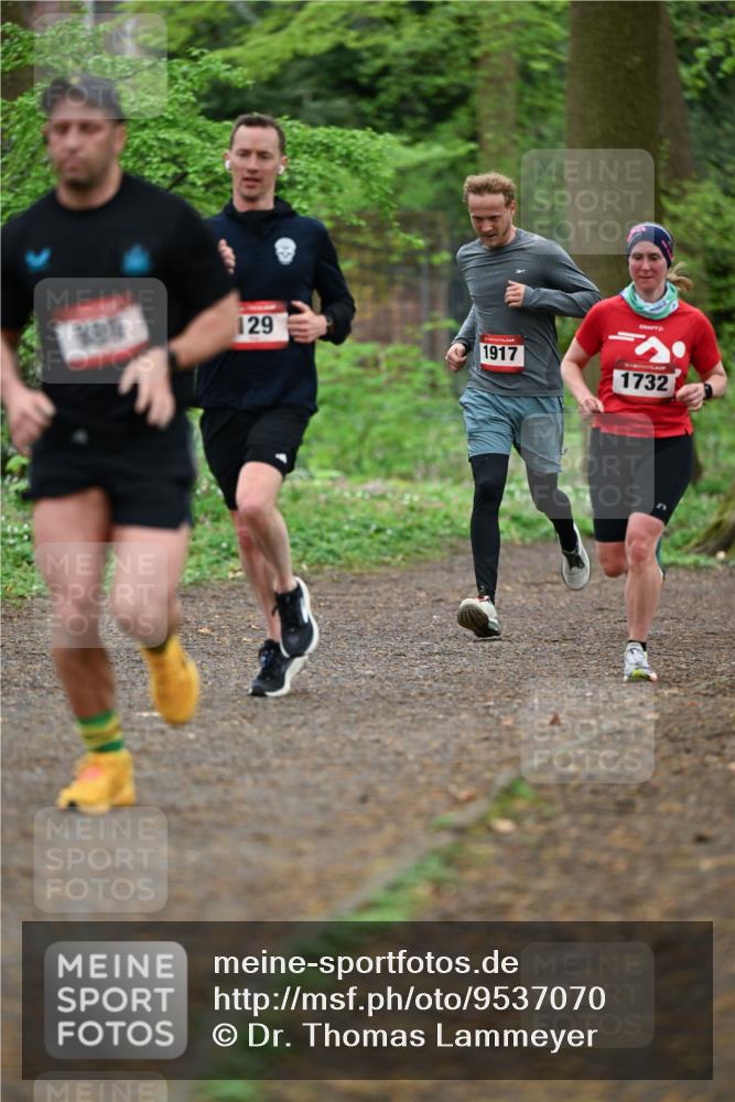 19.04.2026 - Hammer Lauf Dr. Thomas Lammeyer http://msf.ph/oto/9537070 19.04.2026 10:28:28 Laufen 929, 129, 1917, 1732 meine-sportfotos.de