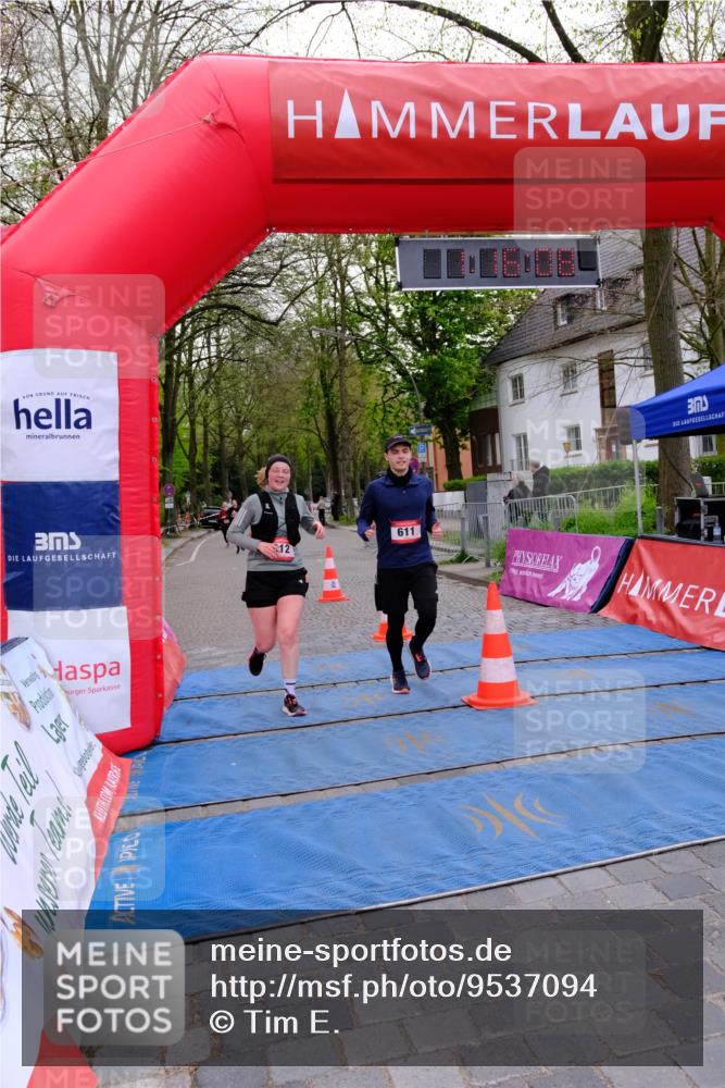 19.04.2026 - Hammer Lauf Tim E. http://msf.ph/oto/9537094 19.04.2026 11:01:16 Ziel 302, 611, 612 meine-sportfotos.de