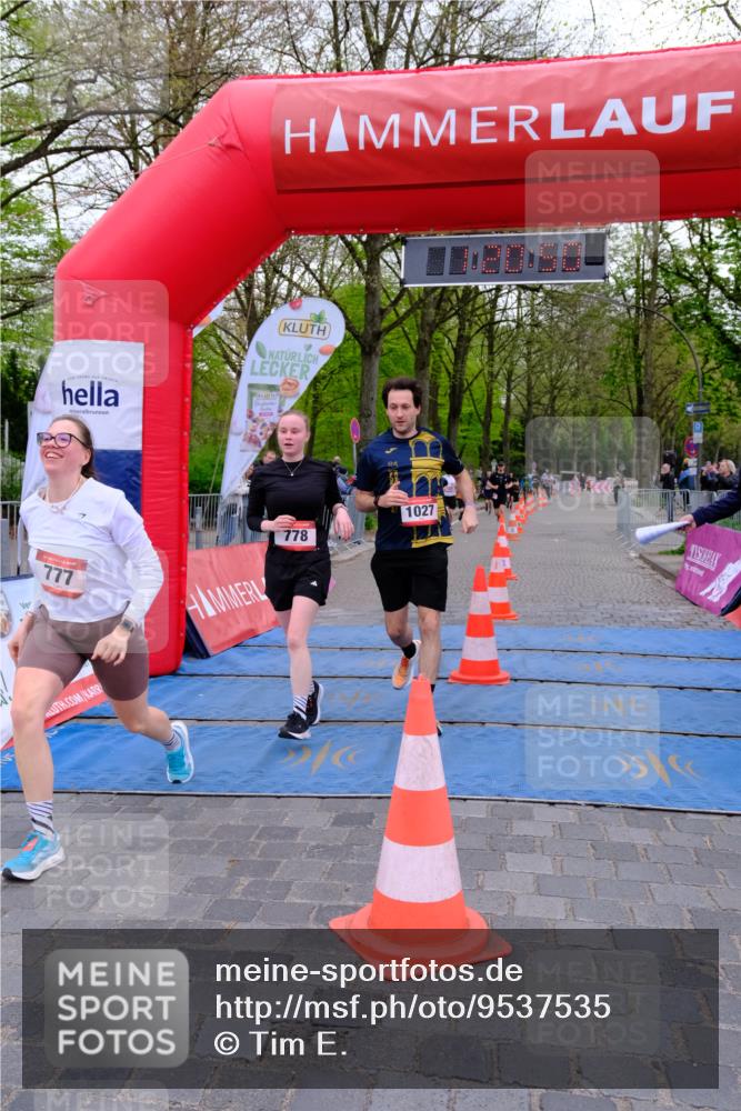 19.04.2026 - Hammer Lauf Tim E. http://msf.ph/oto/9537535 19.04.2026 11:05:59 Ziel 1, 6, 18, 22, 432, 562, 777, 778, 779, 928, 1027, 1147, 1148, 1292, 1841 meine-sportfotos.de