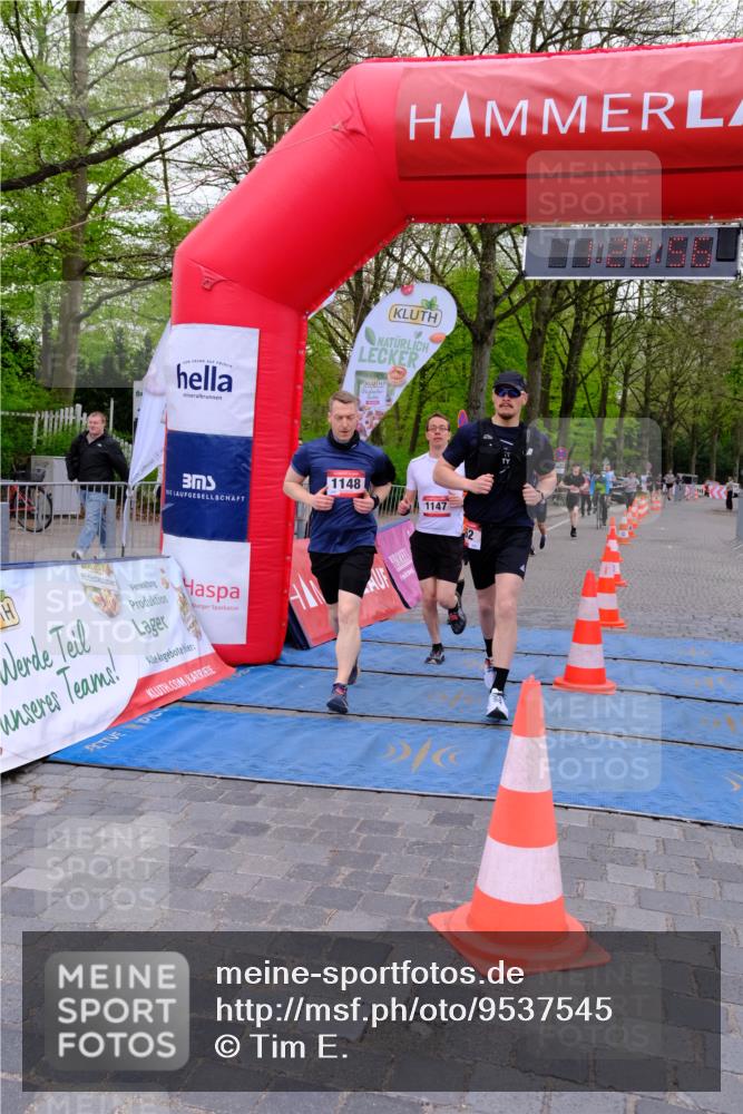 19.04.2026 - Hammer Lauf Tim E. http://msf.ph/oto/9537545 19.04.2026 11:06:05 Ziel 297, 432, 562, 939, 1147, 1148 meine-sportfotos.de