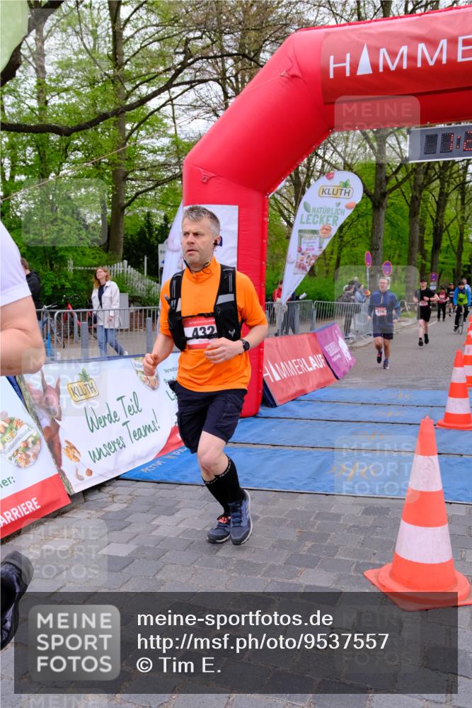 19.04.2026 - Hammer Lauf Tim E. http://msf.ph/oto/9537557 19.04.2026 11:06:07 Ziel 189, 297, 432, 562, 939, 1147, 1148 meine-sportfotos.de