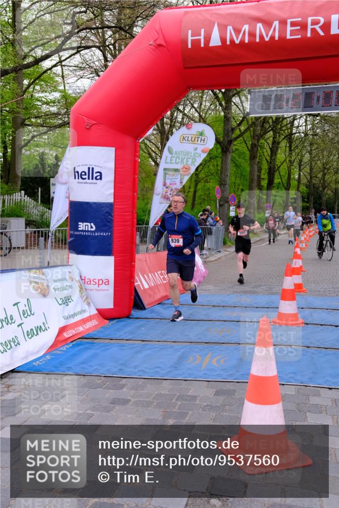 19.04.2026 - Hammer Lauf Tim E. http://msf.ph/oto/9537560 19.04.2026 11:06:08 Ziel 189, 297, 432, 562, 939, 1147, 1148 meine-sportfotos.de