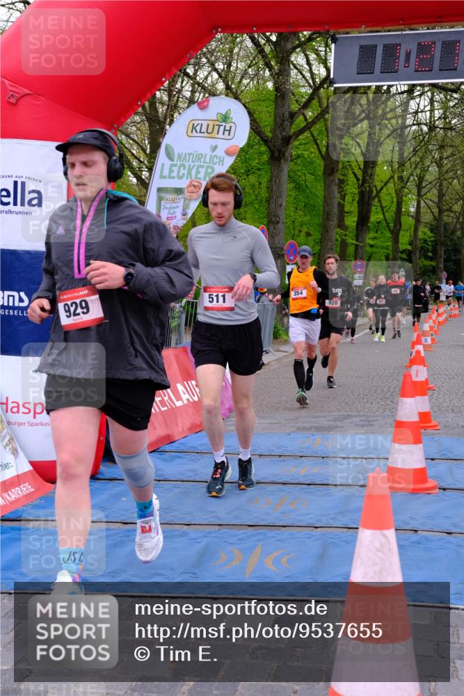 19.04.2026 - Hammer Lauf Tim E. http://msf.ph/oto/9537655 19.04.2026 11:06:26 Ziel 354, 467, 511, 545, 634, 825, 920, 929 meine-sportfotos.de