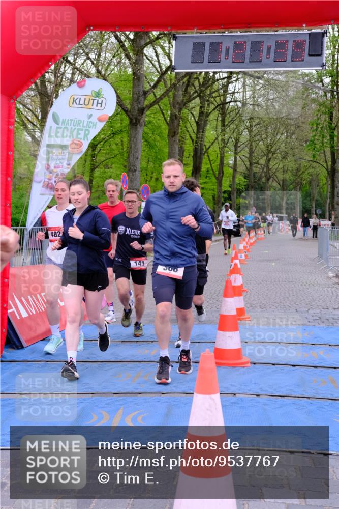 19.04.2026 - Hammer Lauf Tim E. http://msf.ph/oto/9537767 19.04.2026 11:06:48 Ziel 112, 141, 239, 388, 482, 620, 773, 830, 952, 1103, 1927 meine-sportfotos.de