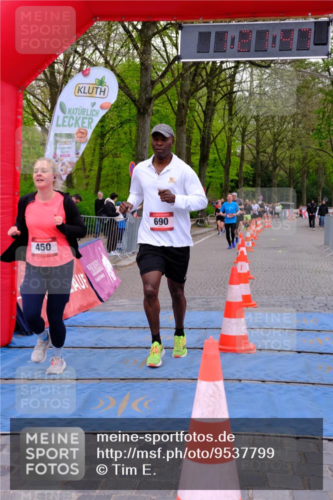 19.04.2026 - Hammer Lauf Tim E. http://msf.ph/oto/9537799 19.04.2026 11:06:55 Ziel 163, 450, 690, 830, 860 meine-sportfotos.de