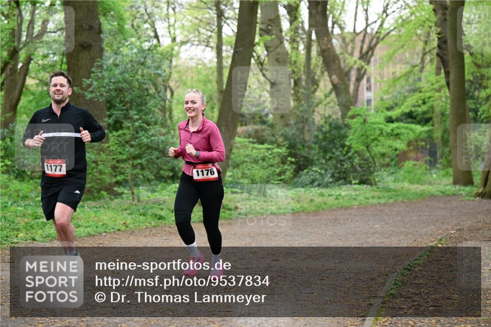 19.04.2026 - Hammer Lauf Dr. Thomas Lammeyer http://msf.ph/oto/9537834 19.04.2026 10:32:40 Laufen 1177, 1176 meine-sportfotos.de