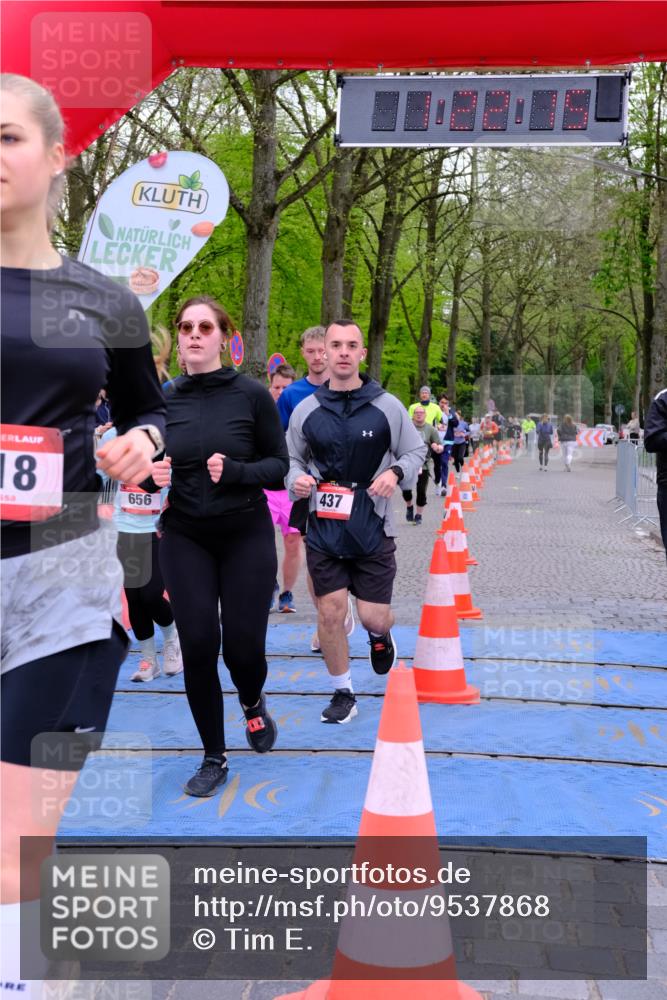 19.04.2026 - Hammer Lauf Tim E. http://msf.ph/oto/9537868 19.04.2026 11:07:24 Ziel 11, 174, 193, 211, 318, 326, 437, 494, 549, 636, 656, 697, 986, 1018, 1208, 1231, 1876 meine-sportfotos.de