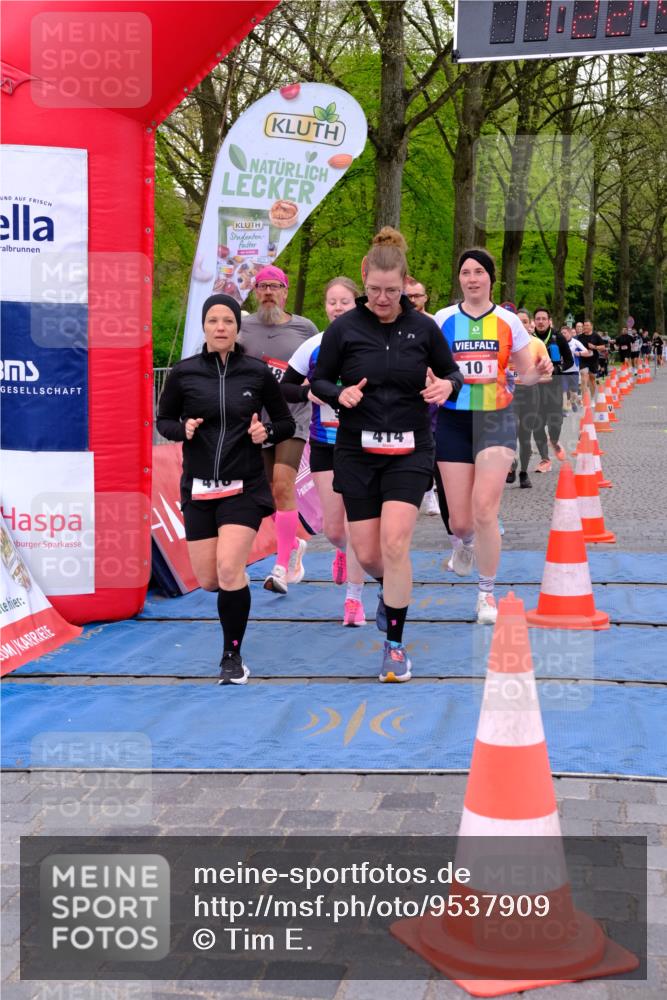 19.04.2026 - Hammer Lauf Tim E. http://msf.ph/oto/9537909 19.04.2026 11:07:49 Ziel 9, 10, 181, 406, 407, 414, 415, 416, 418, 473, 506, 507, 524, 525, 534, 646, 663, 1607, 1907 meine-sportfotos.de