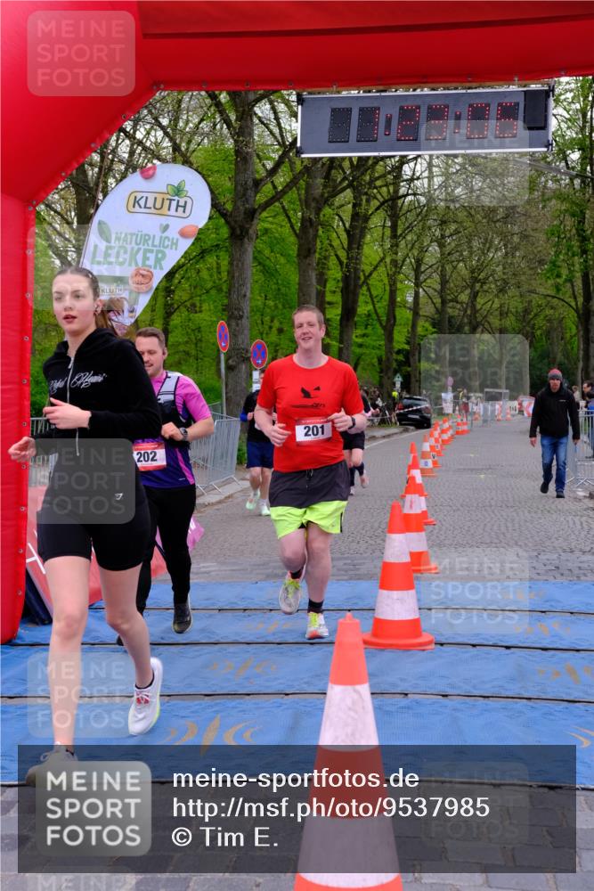 19.04.2026 - Hammer Lauf Tim E. http://msf.ph/oto/9537985 19.04.2026 11:08:15 Ziel 202, 404, 499, 631, 1085 meine-sportfotos.de