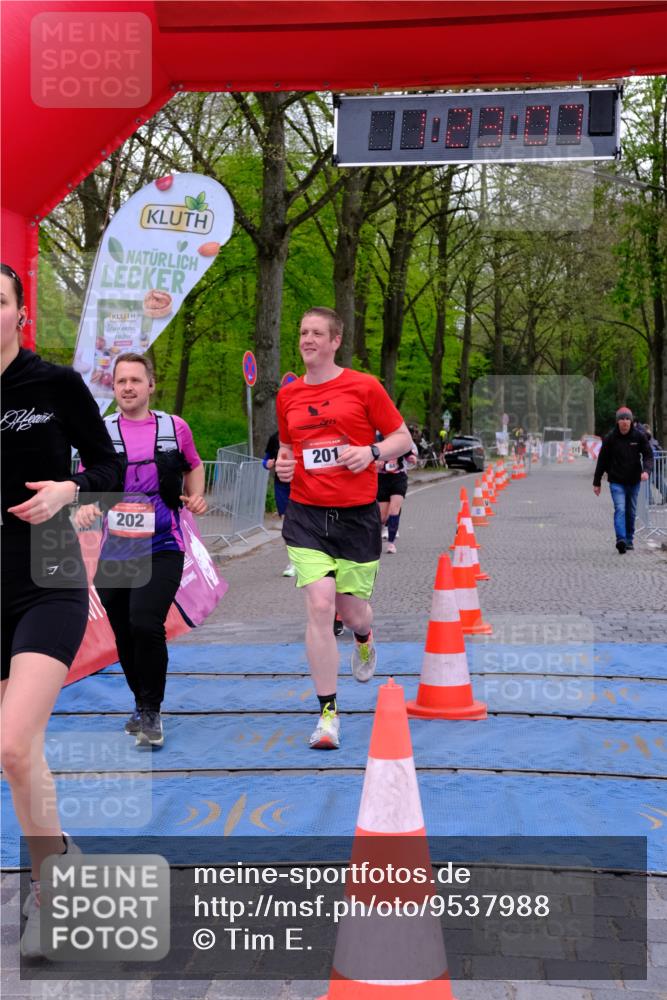 19.04.2026 - Hammer Lauf Tim E. http://msf.ph/oto/9537988 19.04.2026 11:08:15 Ziel 202, 404, 499, 631, 1085 meine-sportfotos.de
