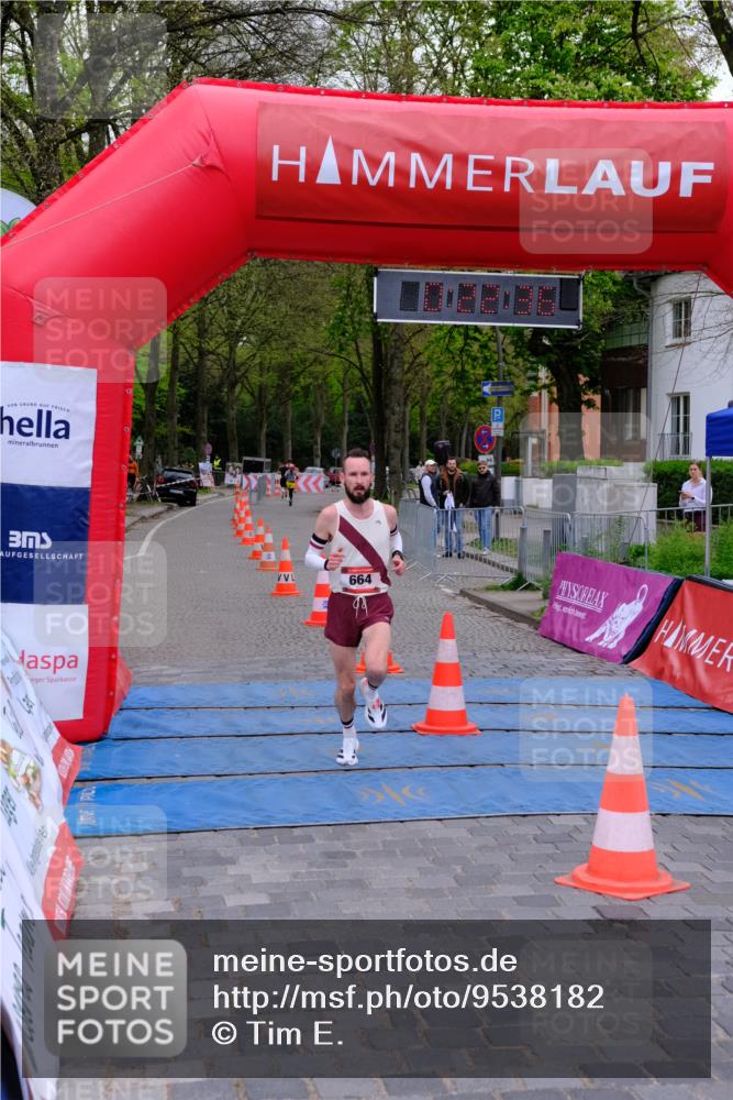 19.04.2026 - Hammer Lauf Tim E. http://msf.ph/oto/9538182 19.04.2026 11:22:45 Ziel 218, 562, 664 meine-sportfotos.de