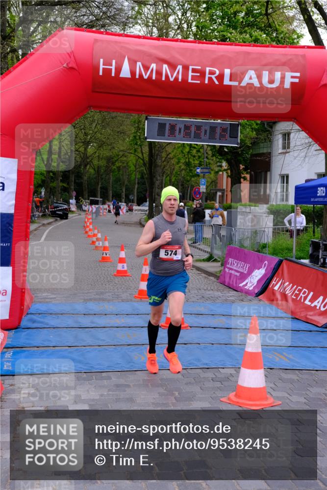 19.04.2026 - Hammer Lauf Tim E. http://msf.ph/oto/9538245 19.04.2026 11:24:24 Ziel 432, 574, 939 meine-sportfotos.de
