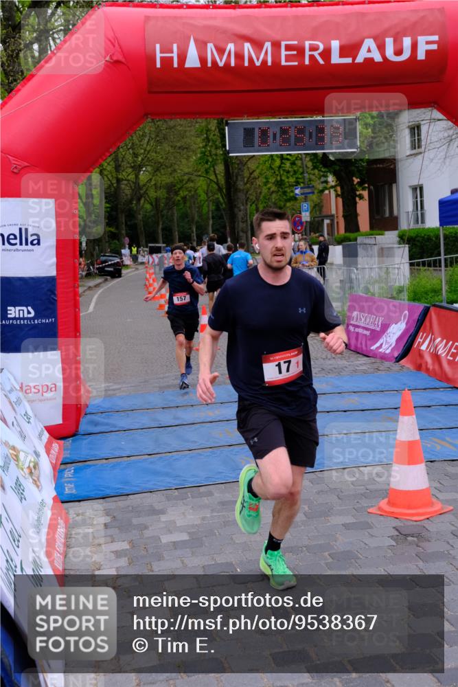 19.04.2026 - Hammer Lauf Tim E. http://msf.ph/oto/9538367 19.04.2026 11:25:48 Ziel 17, 117, 154, 157, 269, 354, 624 meine-sportfotos.de