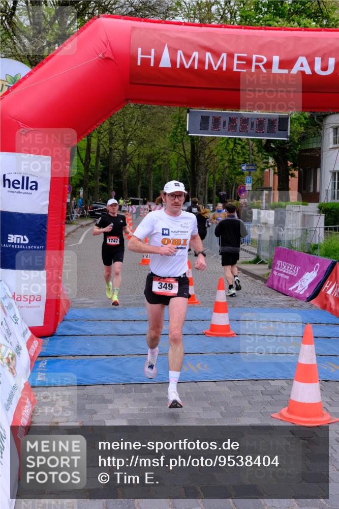 19.04.2026 - Hammer Lauf Tim E. http://msf.ph/oto/9538404 19.04.2026 11:26:16 Ziel 349, 609, 920, 952, 1747, 1927 meine-sportfotos.de