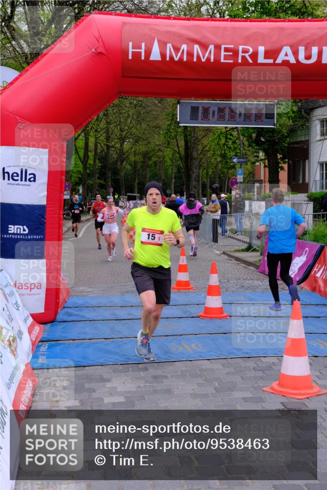 19.04.2026 - Hammer Lauf Tim E. http://msf.ph/oto/9538463 19.04.2026 11:26:48 Ziel 3, 13, 15, 23, 163, 174, 929, 1300 meine-sportfotos.de
