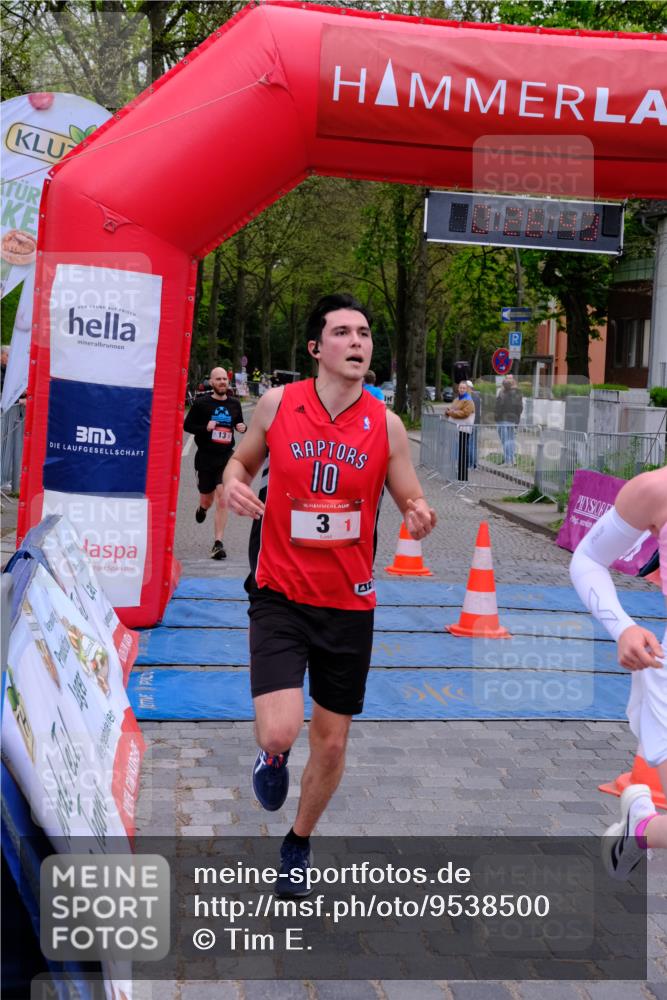 19.04.2026 - Hammer Lauf Tim E. http://msf.ph/oto/9538500 19.04.2026 11:26:52 Ziel 3, 13, 15, 112, 163, 174, 1300 meine-sportfotos.de