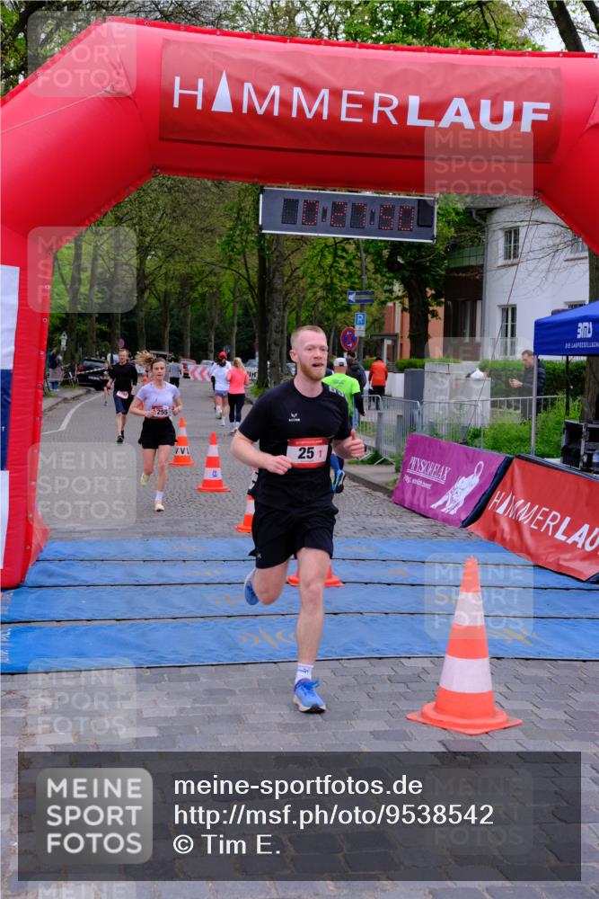 19.04.2026 - Hammer Lauf Tim E. http://msf.ph/oto/9538542 19.04.2026 11:27:58 Ziel 25, 554, 1255, 1292 meine-sportfotos.de
