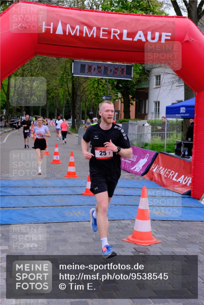 19.04.2026 - Hammer Lauf Tim E. http://msf.ph/oto/9538545 19.04.2026 11:27:58 Ziel 25, 554, 1255, 1292 meine-sportfotos.de