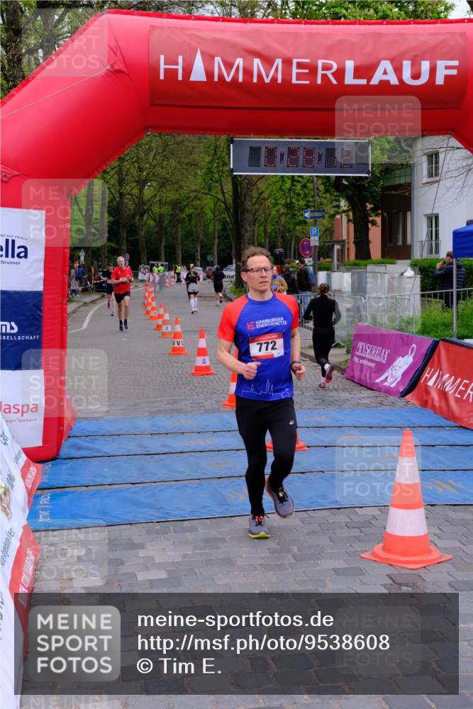 19.04.2026 - Hammer Lauf Tim E. http://msf.ph/oto/9538608 19.04.2026 11:28:20 Ziel 7, 467, 772, 825 meine-sportfotos.de