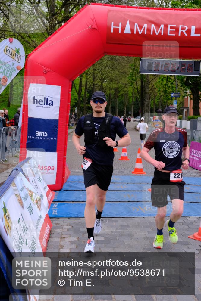 19.04.2026 - Hammer Lauf Tim E. http://msf.ph/oto/9538671 19.04.2026 11:28:34 Ziel 2, 221, 562, 990 meine-sportfotos.de