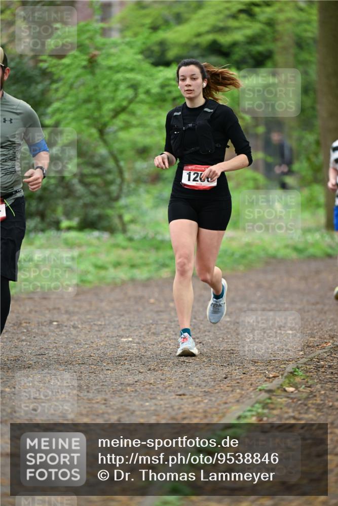 19.04.2026 - Hammer Lauf Dr. Thomas Lammeyer http://msf.ph/oto/9538846 19.04.2026 10:37:38 Laufen 120 meine-sportfotos.de