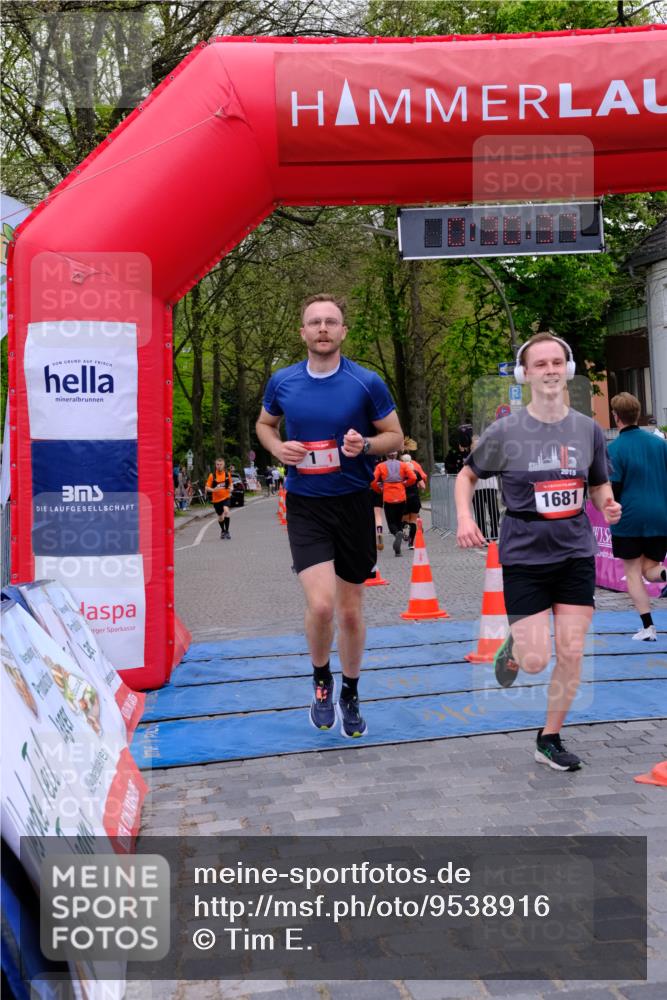 19.04.2026 - Hammer Lauf Tim E. http://msf.ph/oto/9538916 19.04.2026 11:30:45 Ziel 1, 414, 418, 421, 680, 1296, 1681 meine-sportfotos.de