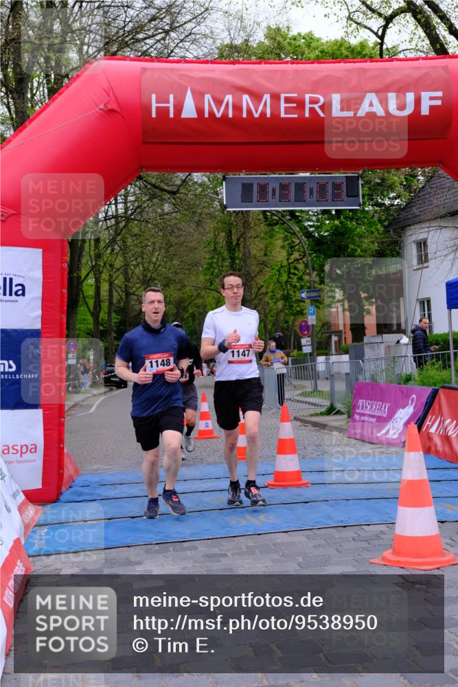 19.04.2026 - Hammer Lauf Tim E. http://msf.ph/oto/9538950 19.04.2026 11:31:11 Ziel 211, 939, 1147, 1148, 1878 meine-sportfotos.de