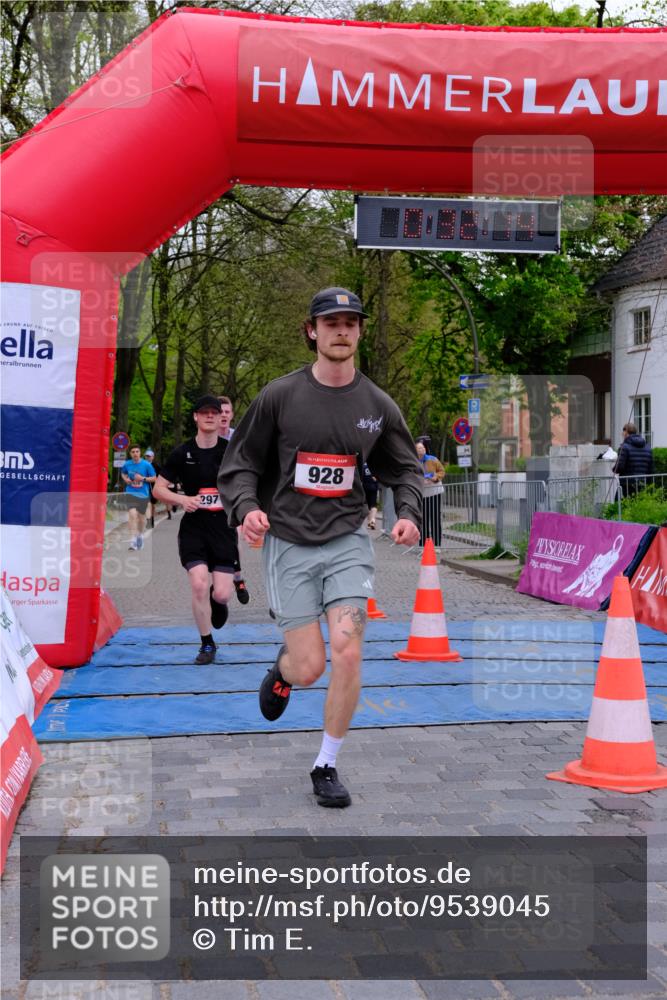 19.04.2026 - Hammer Lauf Tim E. http://msf.ph/oto/9539045 19.04.2026 11:32:22 Ziel 22, 297, 928 meine-sportfotos.de