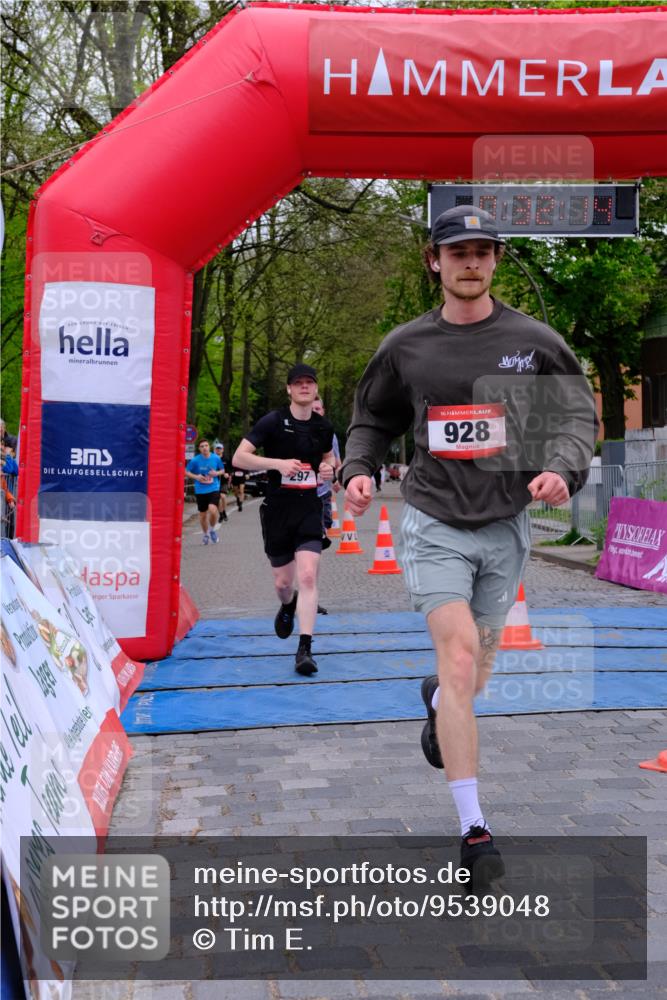 19.04.2026 - Hammer Lauf Tim E. http://msf.ph/oto/9539048 19.04.2026 11:32:22 Ziel 22, 297, 928 meine-sportfotos.de