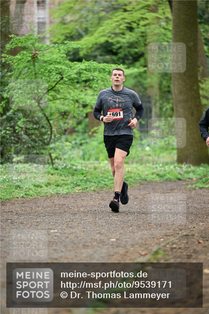 19.04.2026 - Hammer Lauf Dr. Thomas Lammeyer http://msf.ph/oto/9539171 19.04.2026 10:39:10 Laufen 691 meine-sportfotos.de