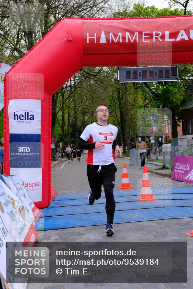 19.04.2026 - Hammer Lauf Tim E. http://msf.ph/oto/9539184 19.04.2026 11:32:55 Ziel 5 meine-sportfotos.de
