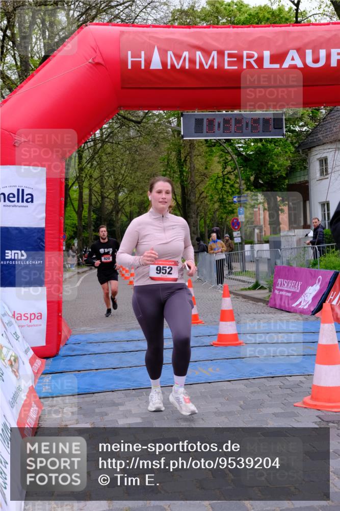 19.04.2026 - Hammer Lauf Tim E. http://msf.ph/oto/9539204 19.04.2026 11:33:05 Ziel 920, 952, 1927 meine-sportfotos.de
