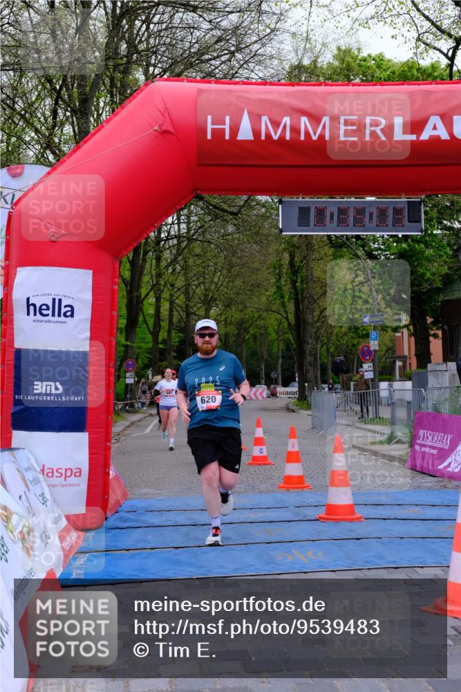 19.04.2026 - Hammer Lauf Tim E. http://msf.ph/oto/9539483 19.04.2026 11:35:11 Ziel 2, 12, 409, 437, 450, 482, 620 meine-sportfotos.de