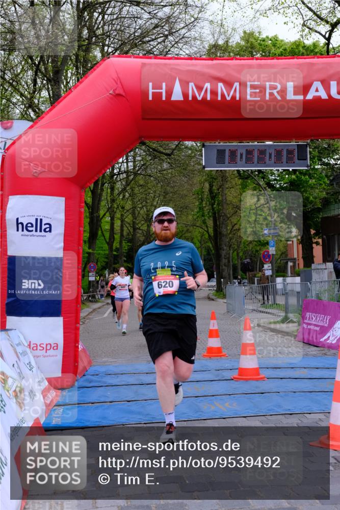 19.04.2026 - Hammer Lauf Tim E. http://msf.ph/oto/9539492 19.04.2026 11:35:11 Ziel 2, 12, 409, 437, 450, 482, 620 meine-sportfotos.de