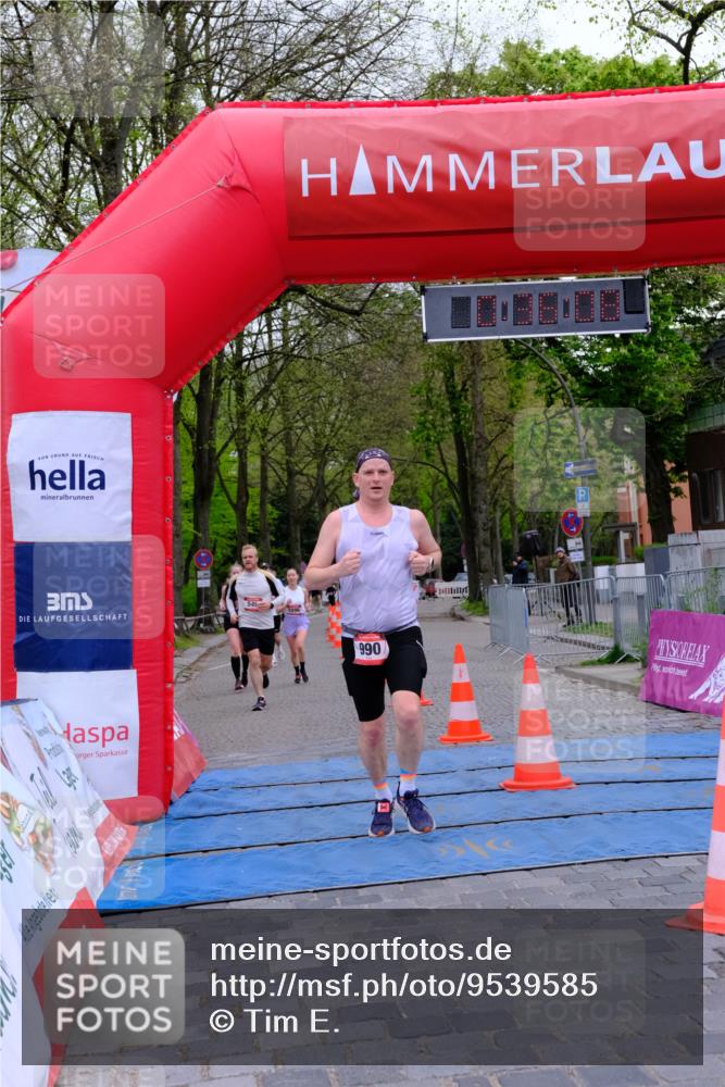 19.04.2026 - Hammer Lauf Tim E. http://msf.ph/oto/9539585 19.04.2026 11:36:16 Ziel 549, 987, 990, 1096 meine-sportfotos.de