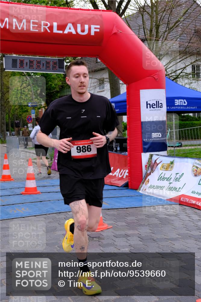 19.04.2026 - Hammer Lauf Tim E. http://msf.ph/oto/9539660 19.04.2026 11:36:43 Ziel 326, 404, 467, 656, 825, 969, 986 meine-sportfotos.de