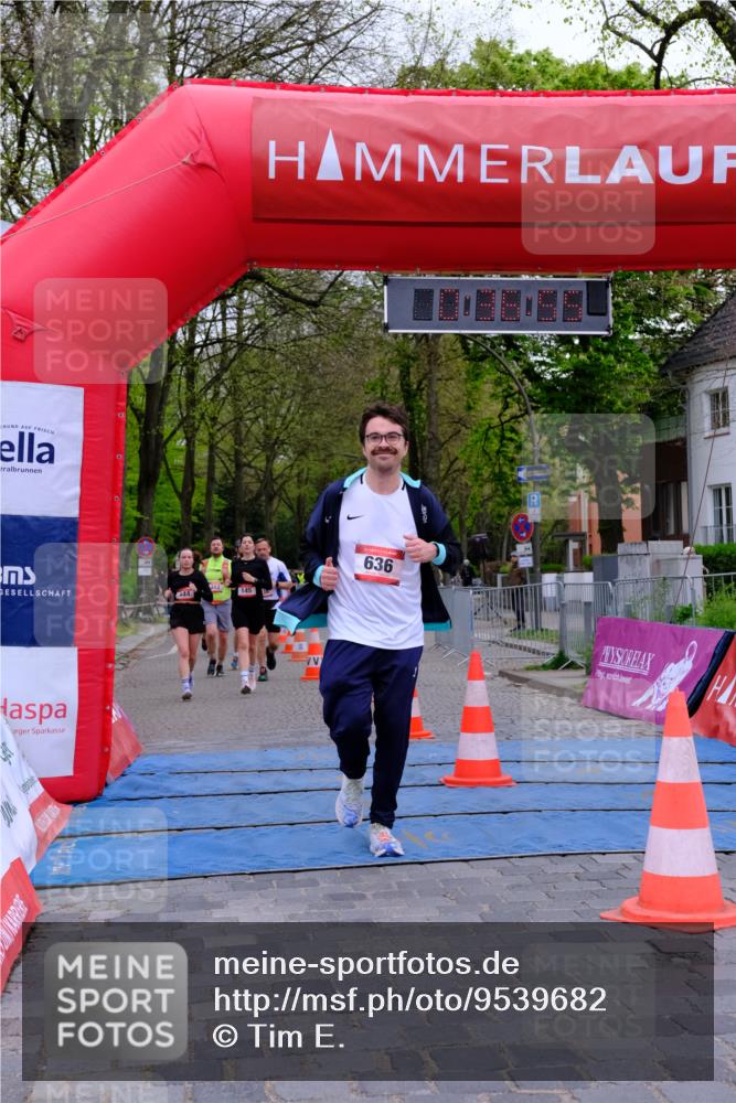 19.04.2026 - Hammer Lauf Tim E. http://msf.ph/oto/9539682 19.04.2026 11:37:03 Ziel 144, 145, 263, 636, 938, 1268 meine-sportfotos.de