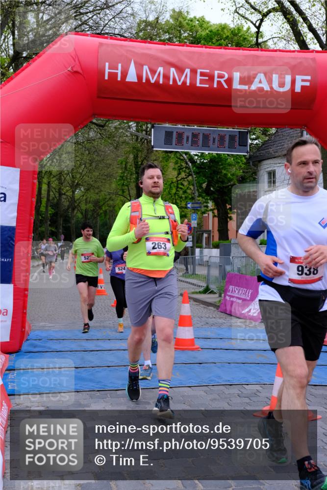 19.04.2026 - Hammer Lauf Tim E. http://msf.ph/oto/9539705 19.04.2026 11:37:09 Ziel 144, 145, 263, 524, 525, 938, 1268 meine-sportfotos.de