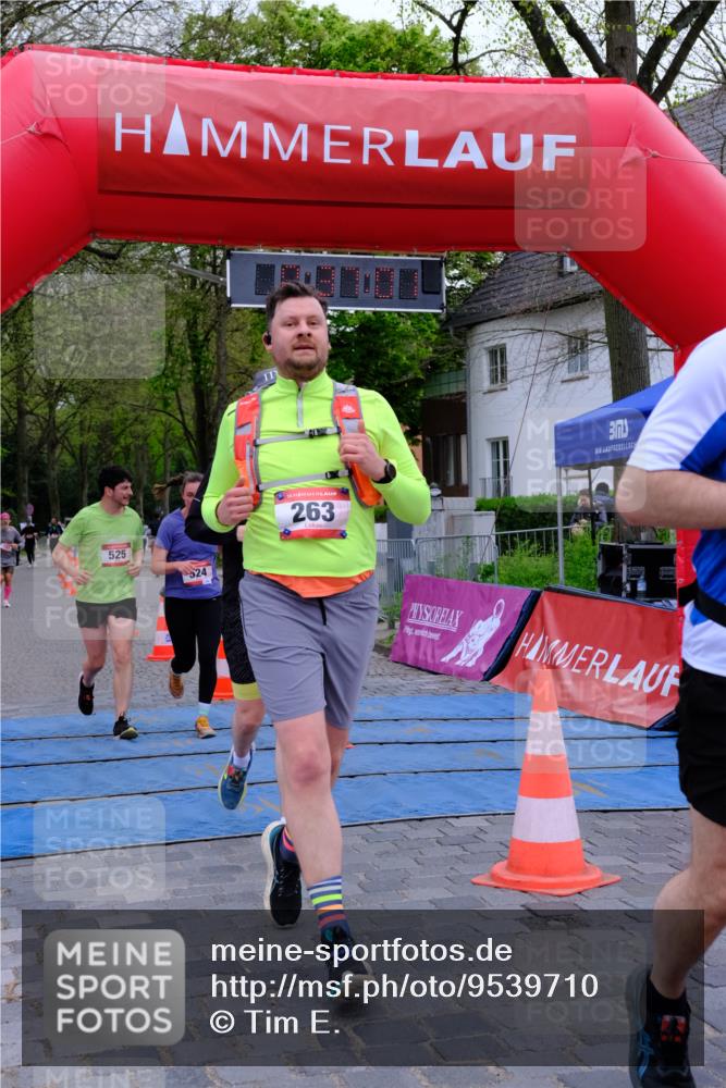 19.04.2026 - Hammer Lauf Tim E. http://msf.ph/oto/9539710 19.04.2026 11:37:09 Ziel 144, 145, 263, 524, 525, 938, 1268 meine-sportfotos.de