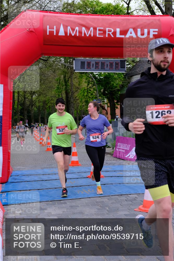 19.04.2026 - Hammer Lauf Tim E. http://msf.ph/oto/9539715 19.04.2026 11:37:11 Ziel 144, 145, 181, 263, 524, 525, 938, 1268 meine-sportfotos.de