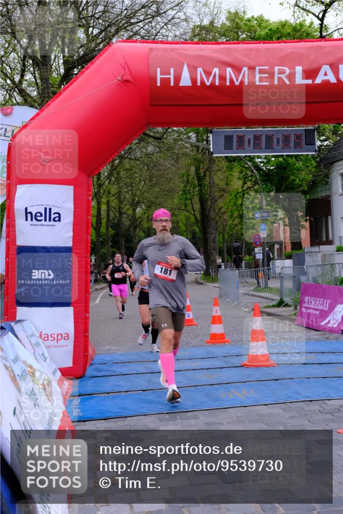 19.04.2026 - Hammer Lauf Tim E. http://msf.ph/oto/9539730 19.04.2026 11:37:17 Ziel 11, 181, 830 meine-sportfotos.de
