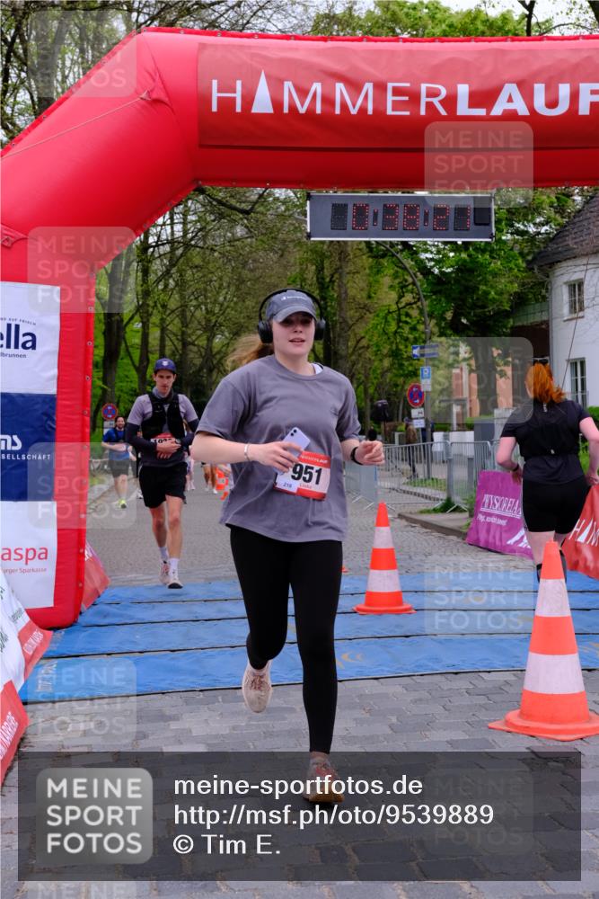 19.04.2026 - Hammer Lauf Tim E. http://msf.ph/oto/9539889 19.04.2026 11:38:29 Ziel 420, 697, 951, 1919, 1928 meine-sportfotos.de