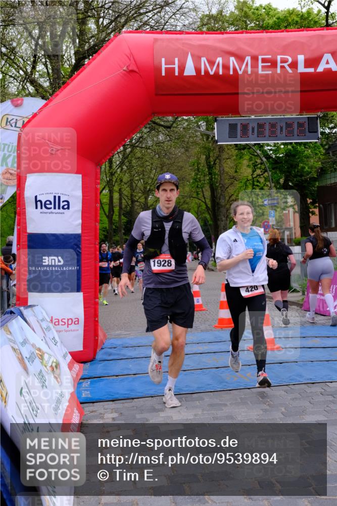 19.04.2026 - Hammer Lauf Tim E. http://msf.ph/oto/9539894 19.04.2026 11:38:30 Ziel 333, 420, 697, 951, 1919, 1928 meine-sportfotos.de