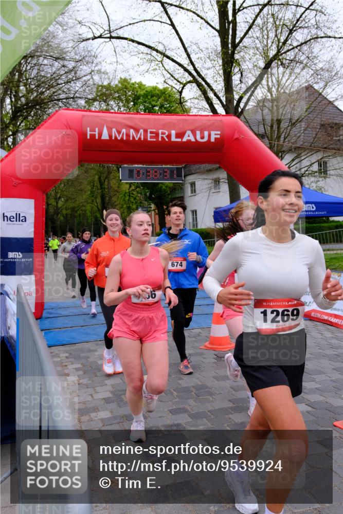 19.04.2026 - Hammer Lauf Tim E. http://msf.ph/oto/9539924 19.04.2026 11:38:39 Ziel 331, 333, 406, 407, 494, 507, 614, 673, 674, 697, 1269, 1919 meine-sportfotos.de
